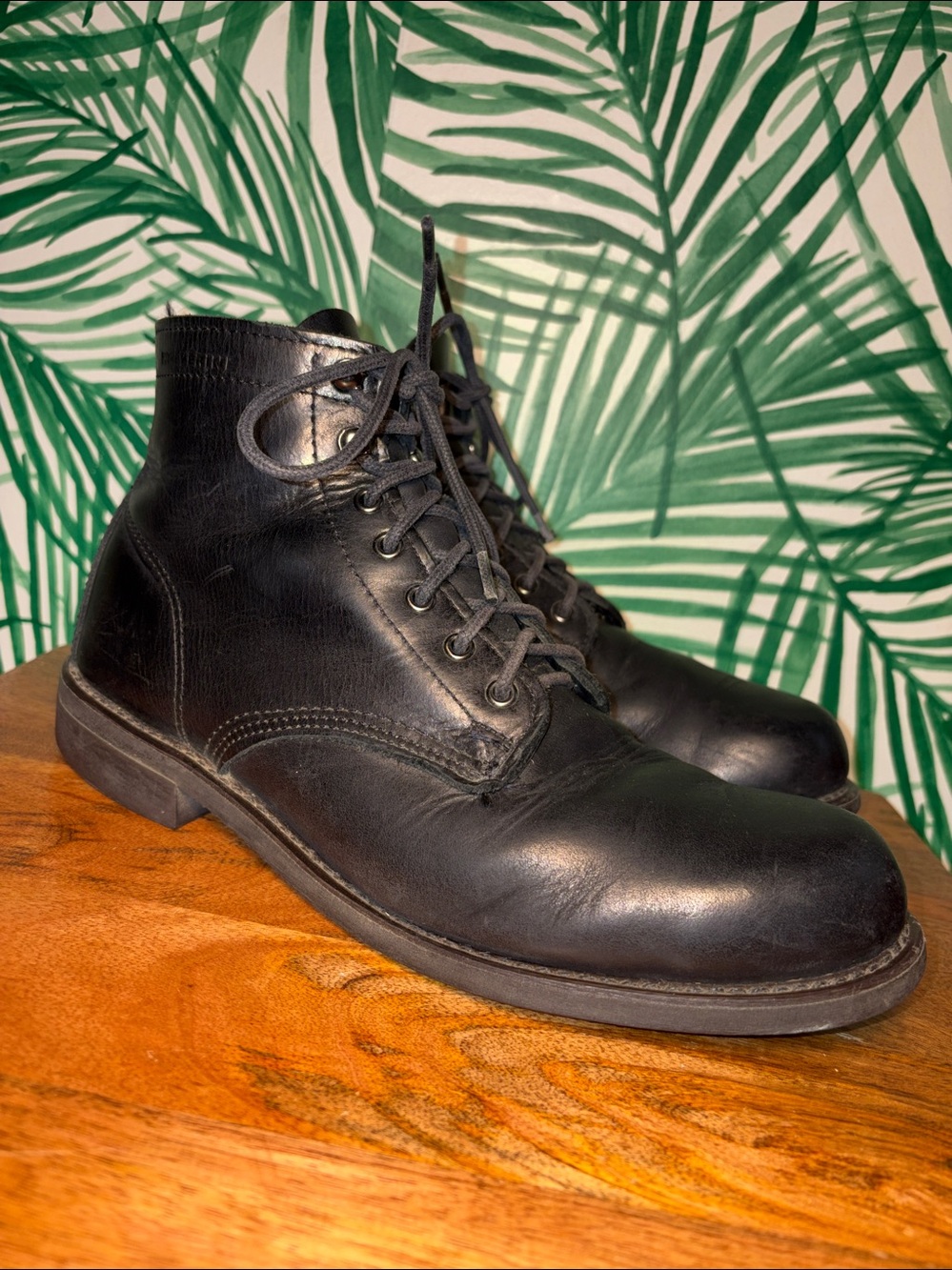 Wolverine Kilometer Black Leather Boots Mens 9.5 M
